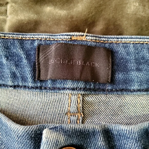 Women's Buckle Black Ankle Skinny Jeans Size 31 - Picture 3 of 5